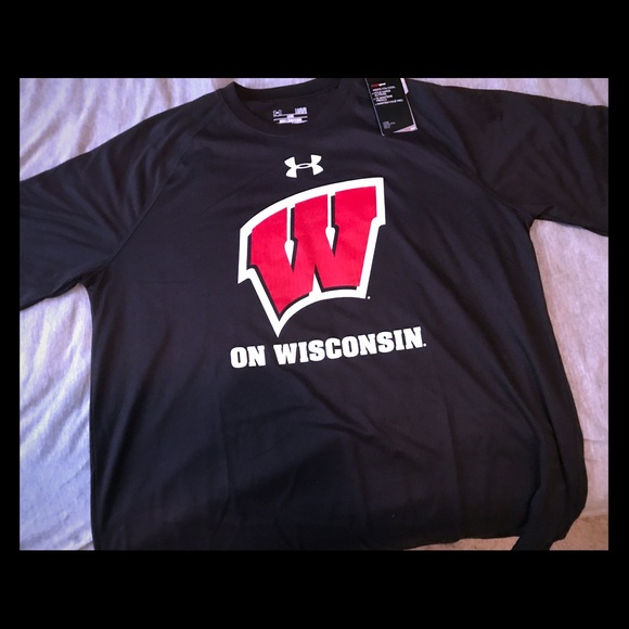 NWT Wisconsin Badgers Under Armour warm-up T-shirt - Picture 1 of 3